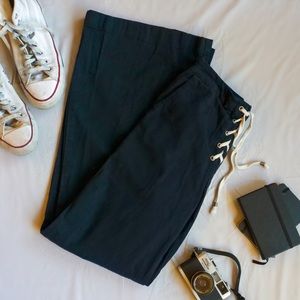 // Navy Wide Legged Pant //
